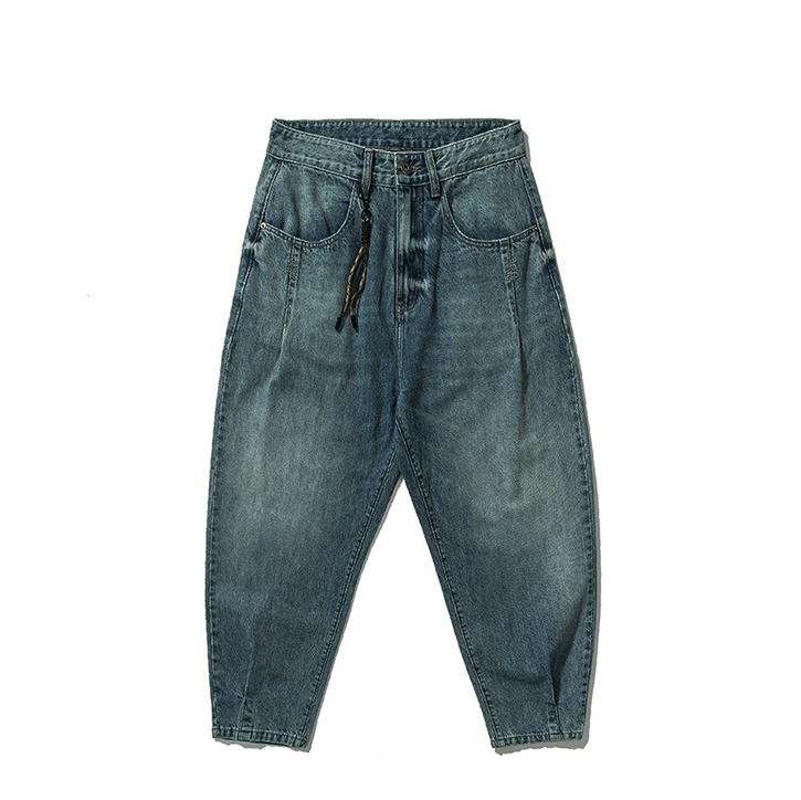 REKNAT Tapered Jeans with Keychain