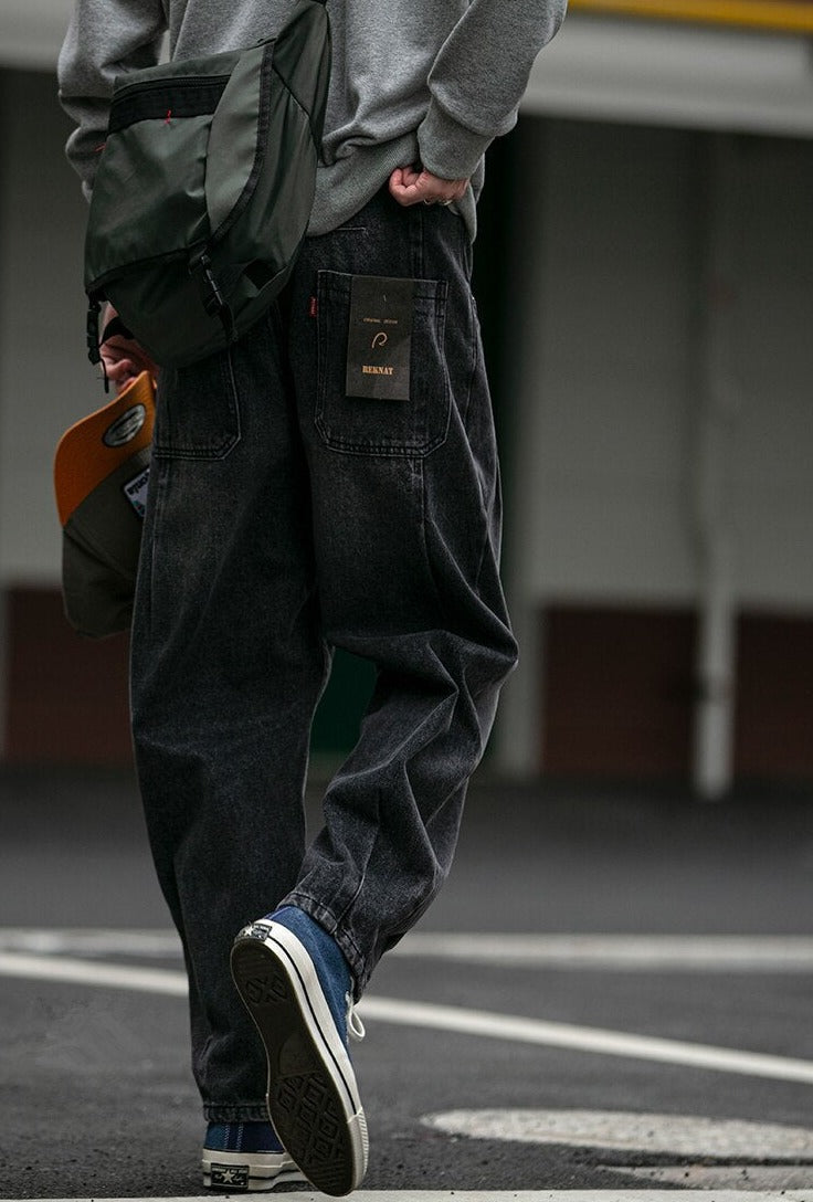 REKNAT Tapered Jeans with Keychain
