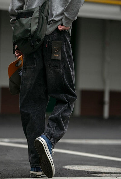 REKNAT Tapered Jeans with Keychain