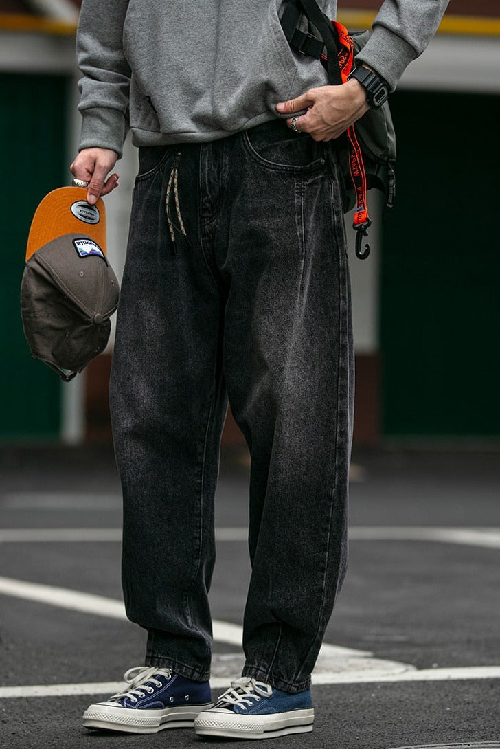 REKNAT Tapered Jeans with Keychain