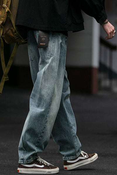 REKNAT Tapered Jeans with Keychain
