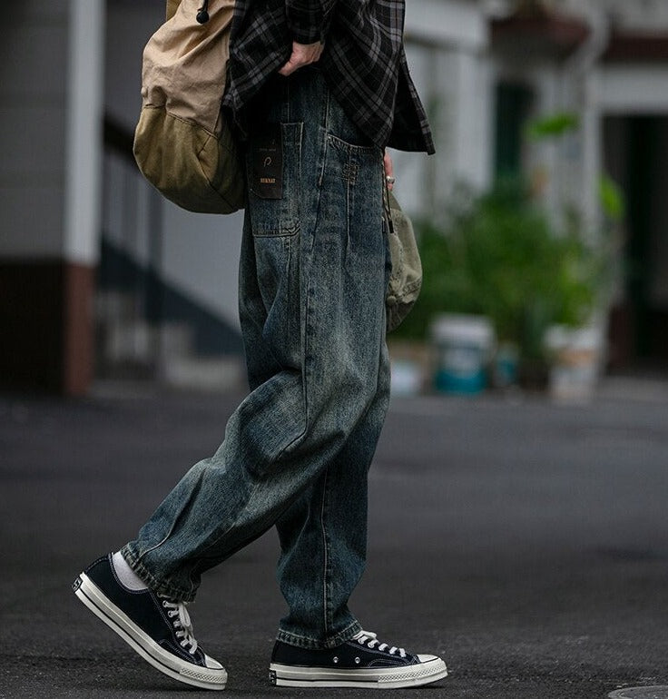 REKNAT Tapered Jeans with Keychain