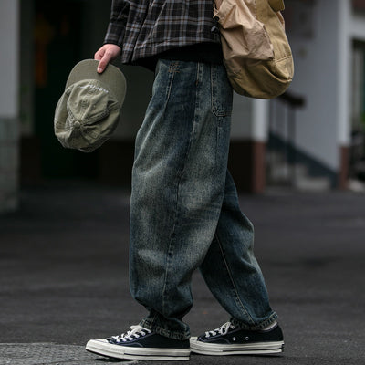 REKNAT Tapered Jeans with Keychain